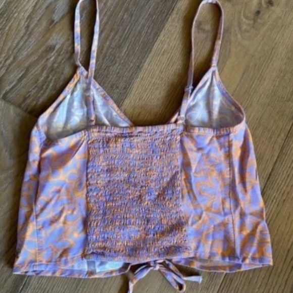 ROXY Vibrant Light Floral Ruched Crop Camisole in Mock Orange Hawaiian - Picture 3 of 6